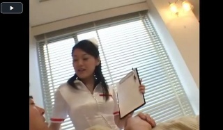 [中島京子]护士为病人提供全身服务